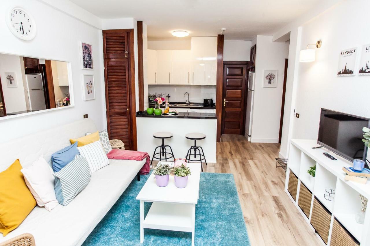 Spectacular Renovated Apartment, 5 Min To Camison Beach, With Aircon Arona  Ngoại thất bức ảnh