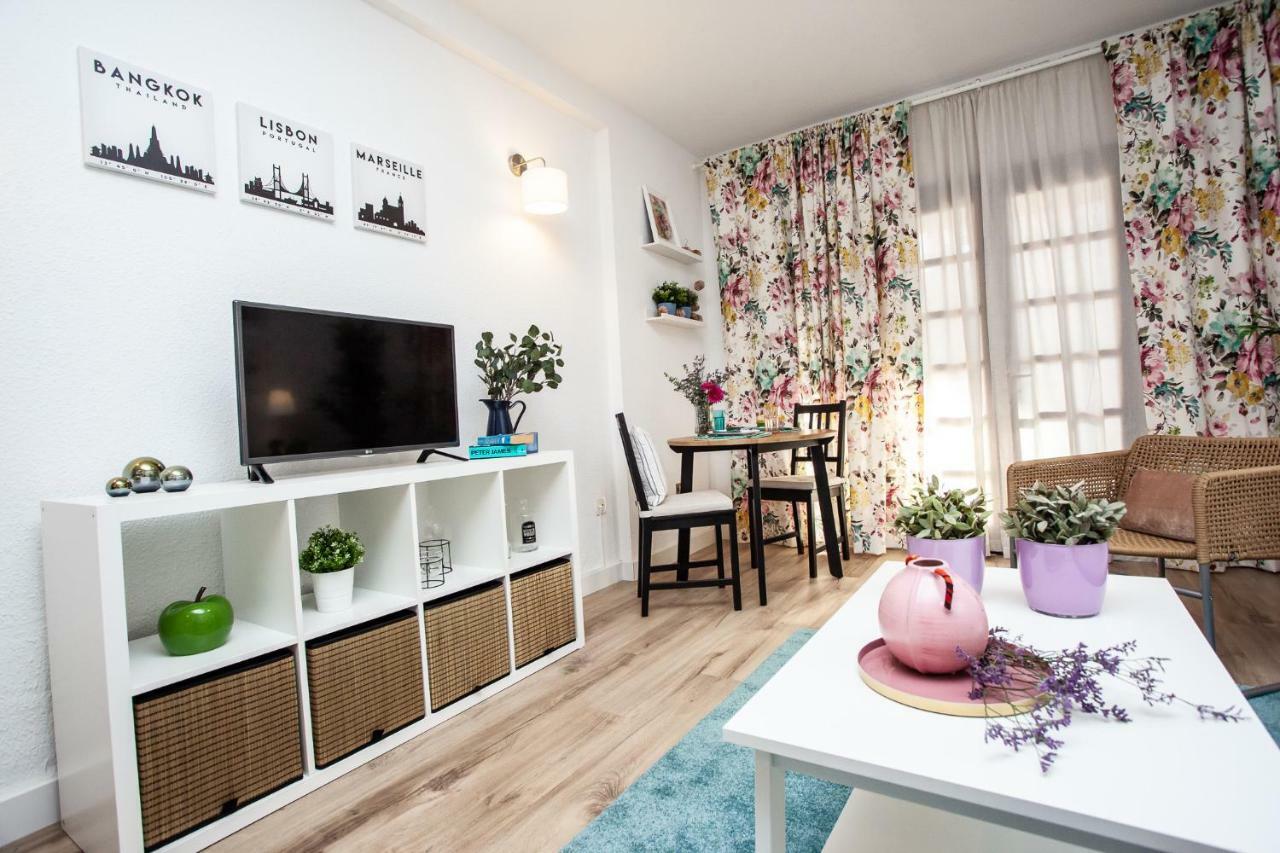 Spectacular Renovated Apartment, 5 Min To Camison Beach, With Aircon Arona  Ngoại thất bức ảnh