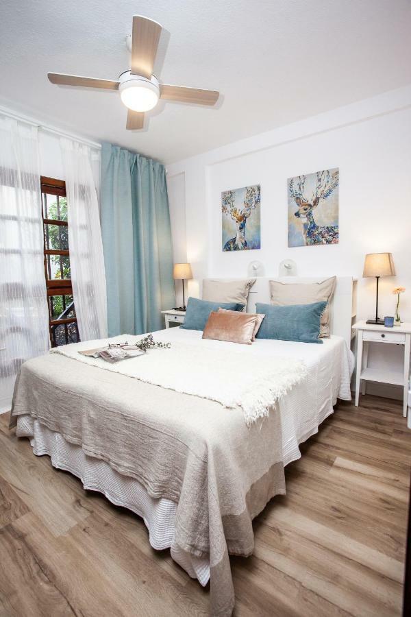 Spectacular Renovated Apartment, 5 Min To Camison Beach, With Aircon Arona  Ngoại thất bức ảnh